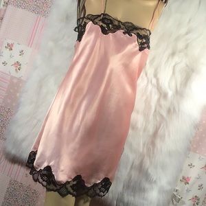Vintage satin Chemise medium